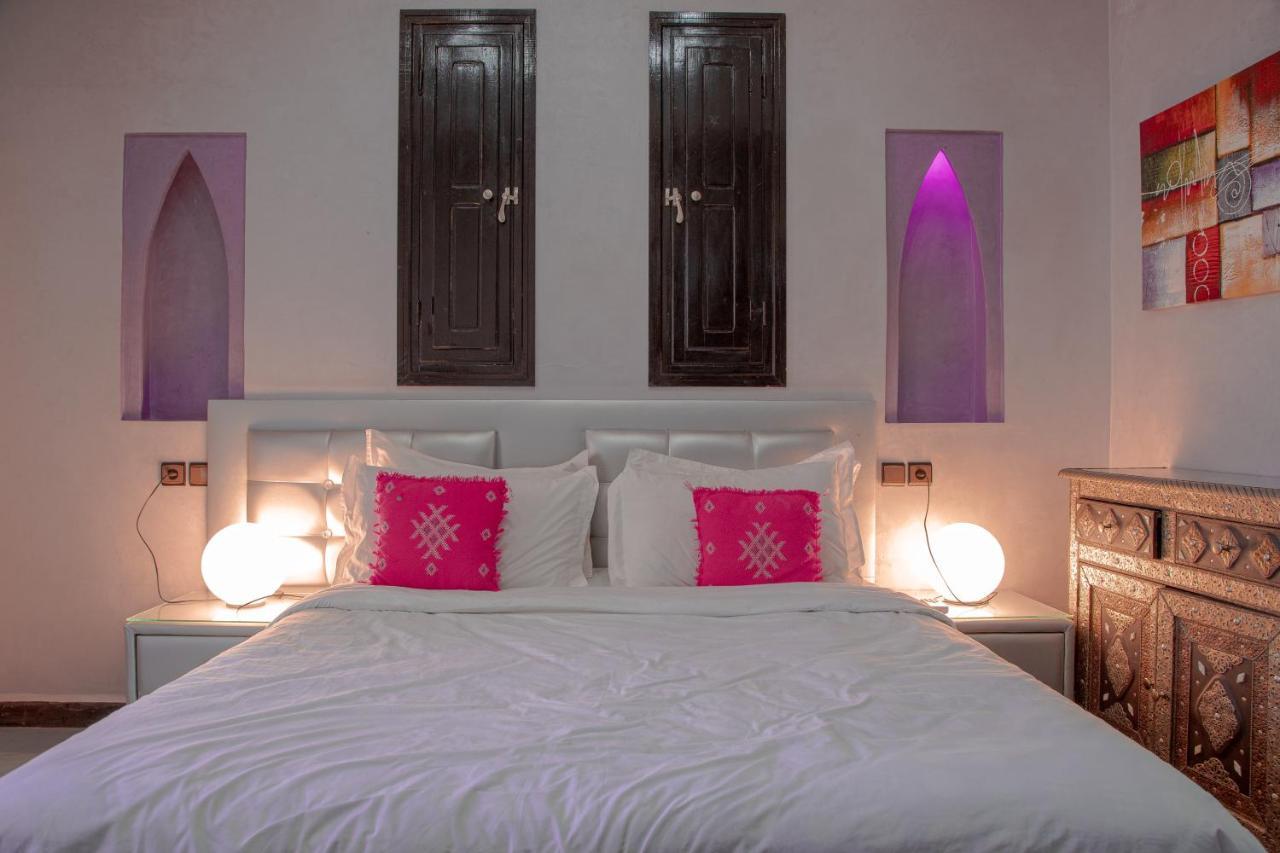 Jnanat Aicha Guesthouse Wawizelte Exteriör bild