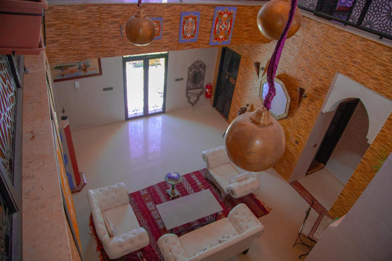 Jnanat Aicha Guesthouse Wawizelte Exteriör bild